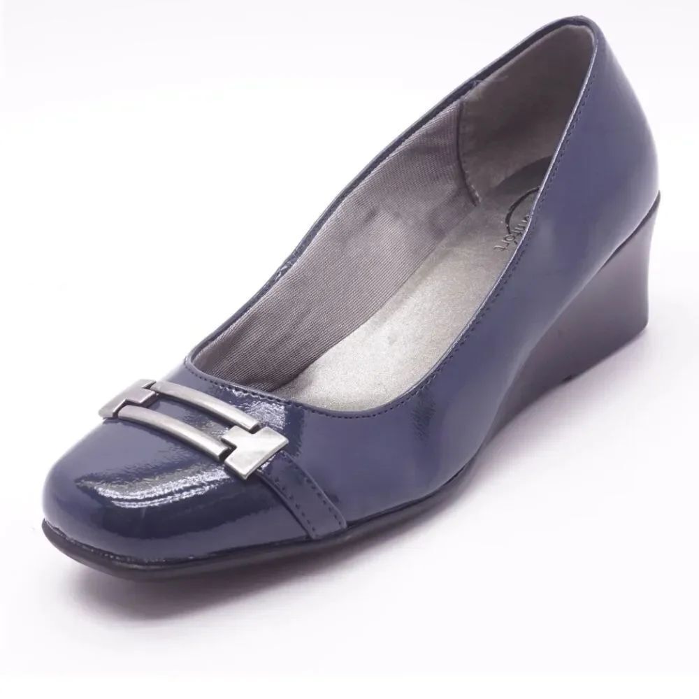 D'LISH ROUND TOE SLIP-ON WEDGE STYLE WOMEN"S SHOE
